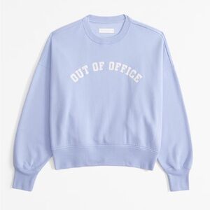 Abercrombie Out of office Graphic Easy Sunday Crew